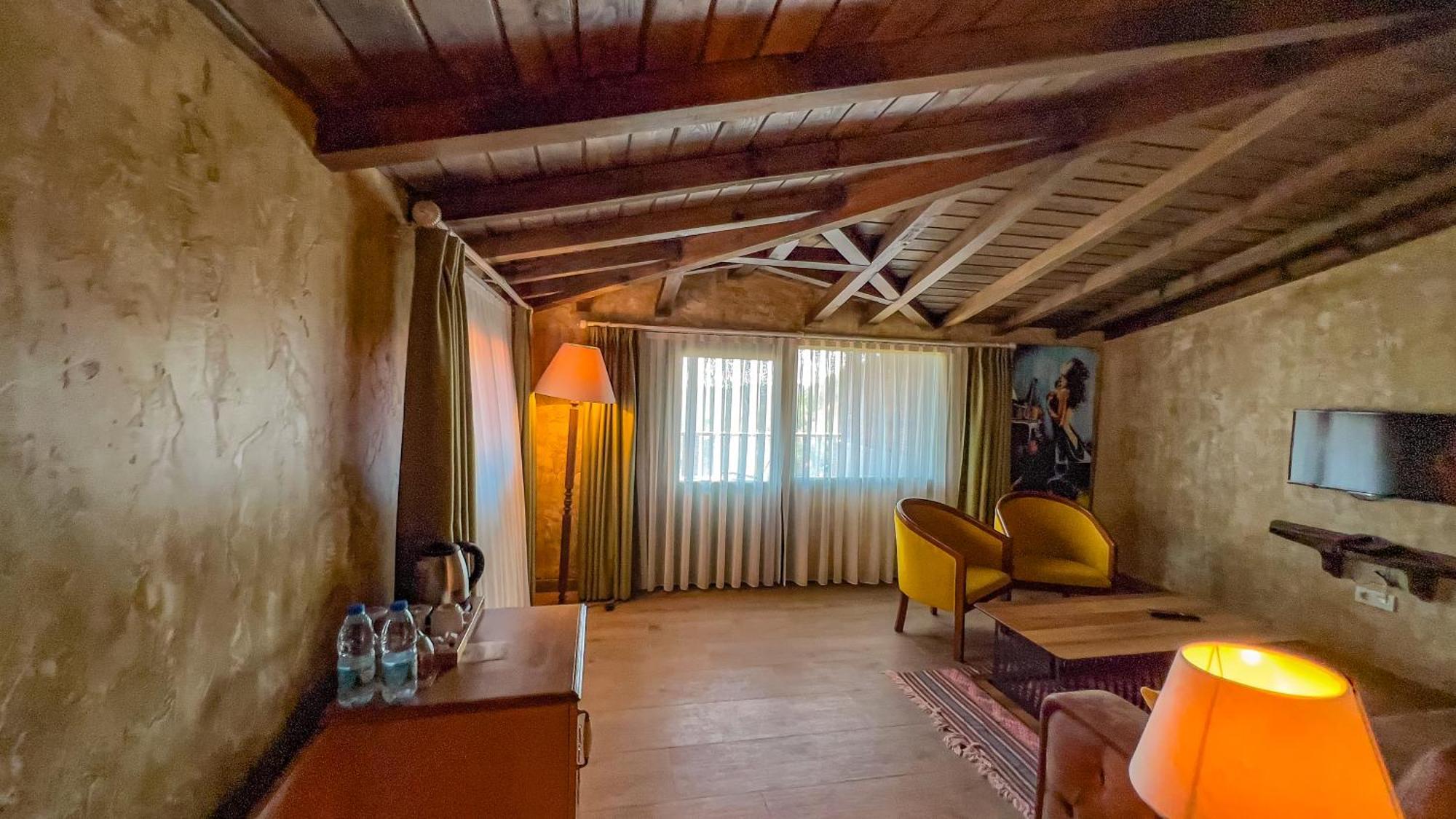 Kazdagi Atila Bey Konagi Hotel Ayvacik ภายนอก รูปภาพ