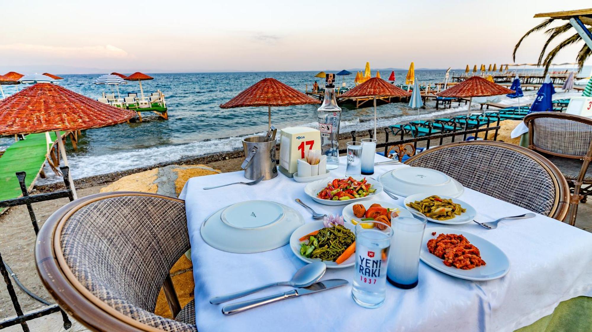 Kazdagi Atila Bey Konagi Hotel Ayvacik ภายนอก รูปภาพ