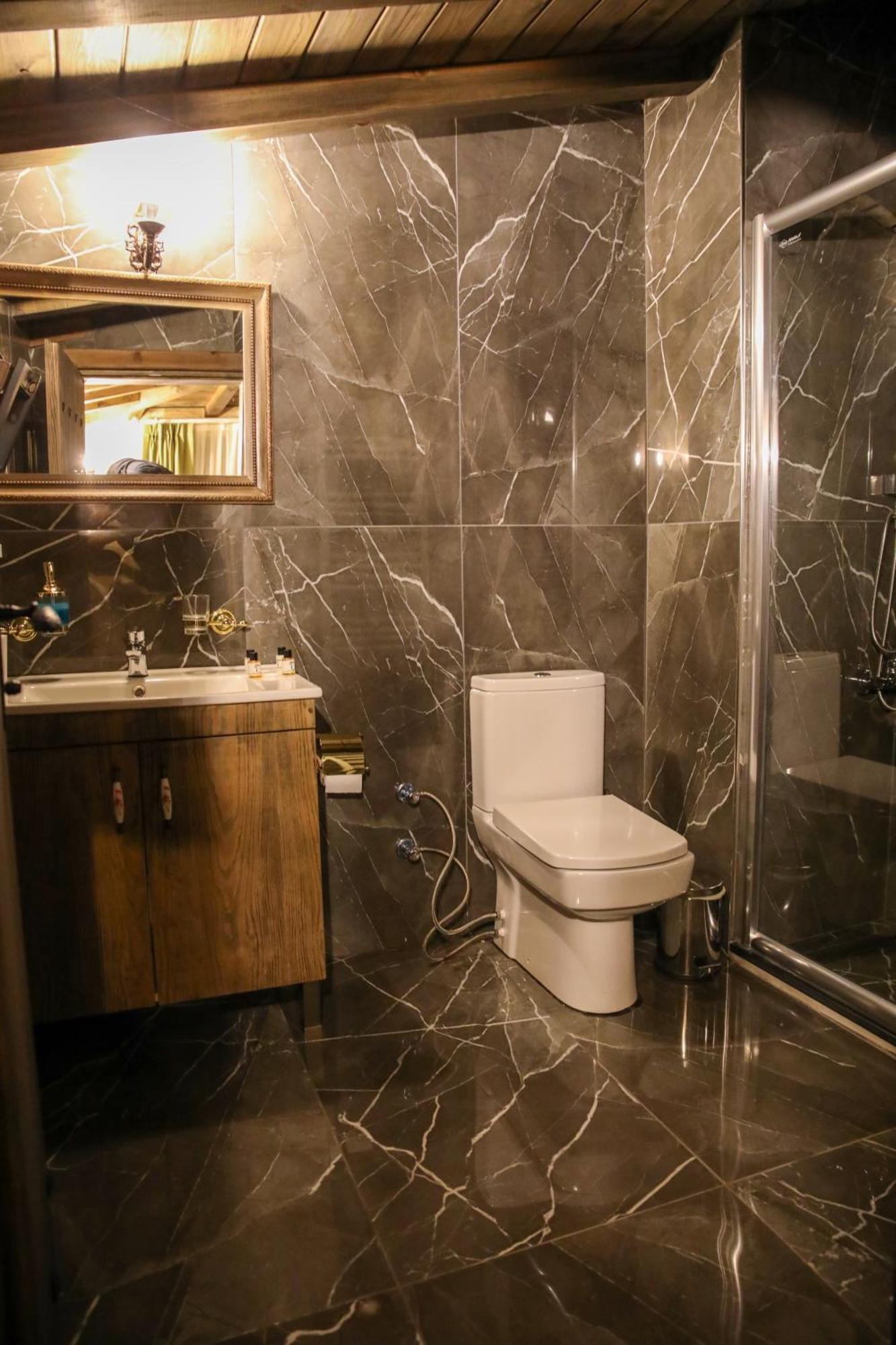 Kazdagi Atila Bey Konagi Hotel Ayvacik ภายนอก รูปภาพ