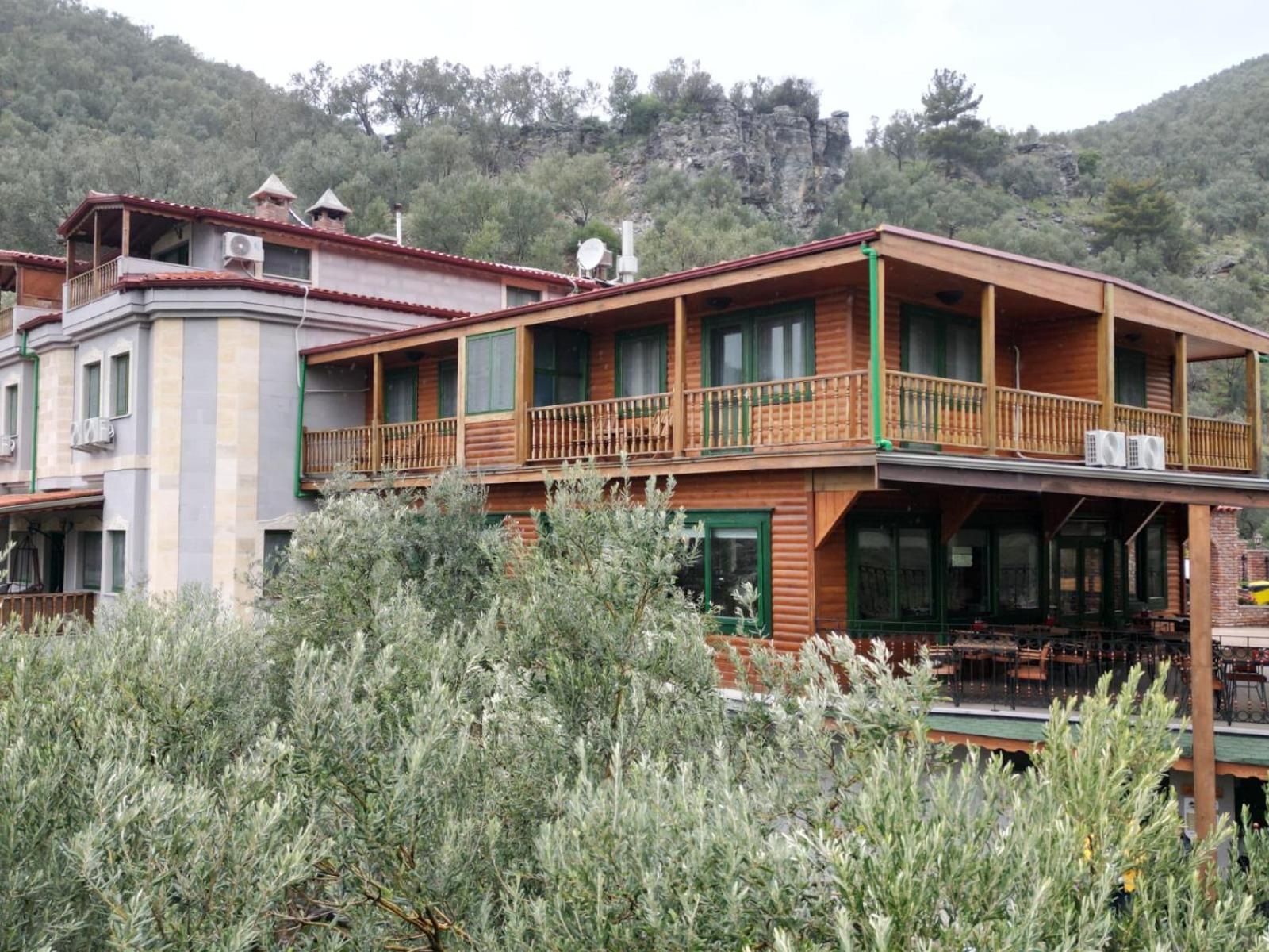 Kazdagi Atila Bey Konagi Hotel Ayvacik ภายนอก รูปภาพ