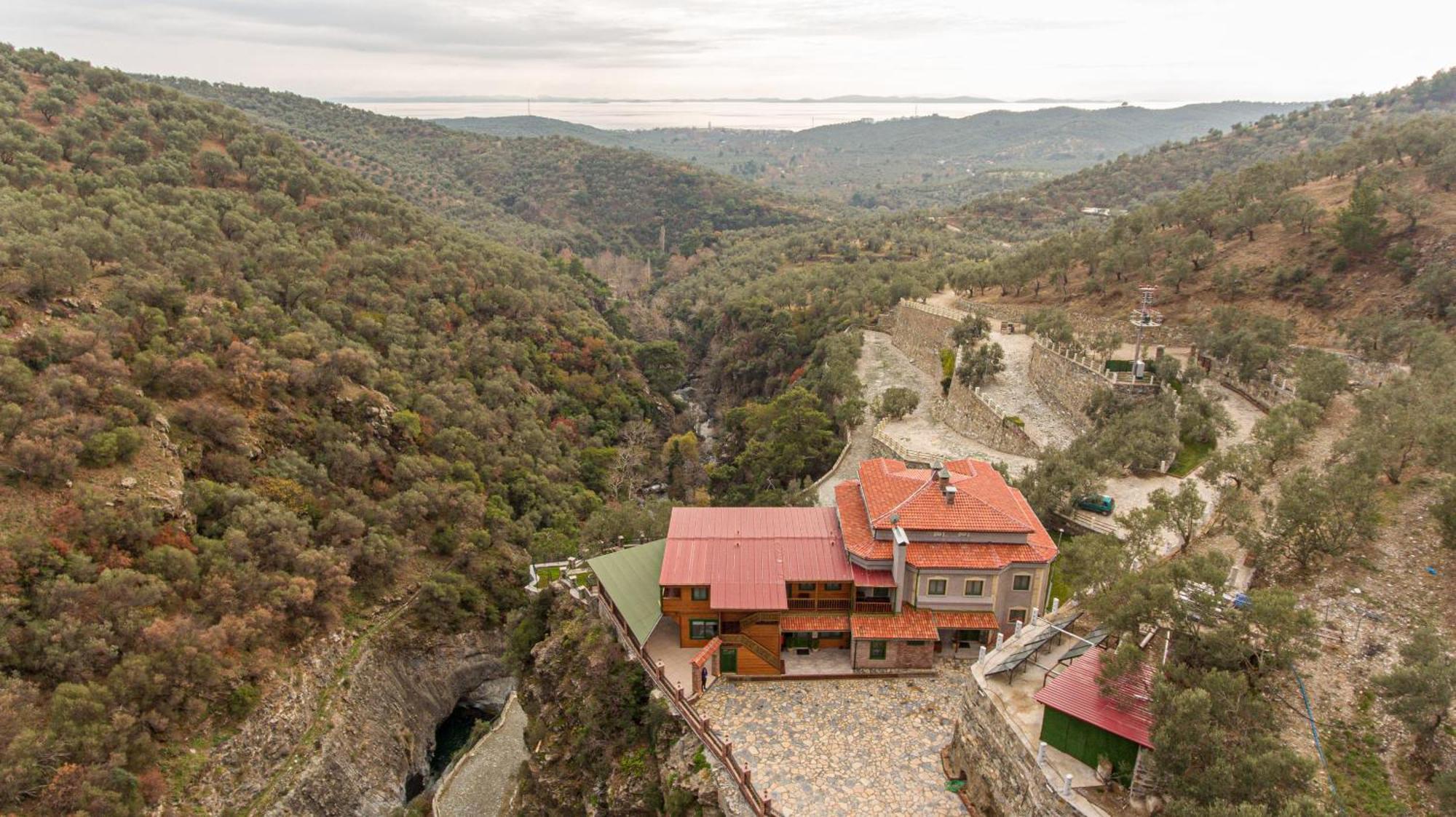 Kazdagi Atila Bey Konagi Hotel Ayvacik ภายนอก รูปภาพ